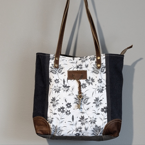 Myra Bag Canvas Floral Print Paisley Key Fob Large Tote Bag - Picture 1 of 16